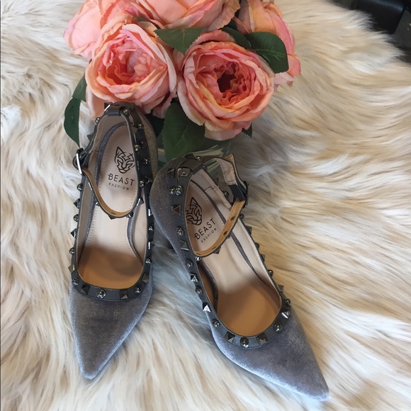 Beautiful grey velvet pointed heel - Picture 2 of 8